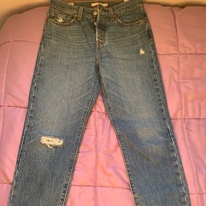 *Worn Once* Levi’s Wedgie Jeans in Athens Hera